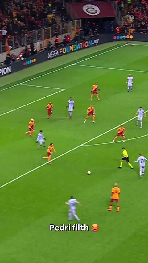 加维复出助巴萨逆转，拉菲尼亚双响引全场欢呼