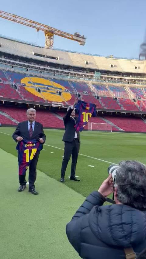 加维复出助巴萨逆转，拉菲尼亚双响引全场欢呼