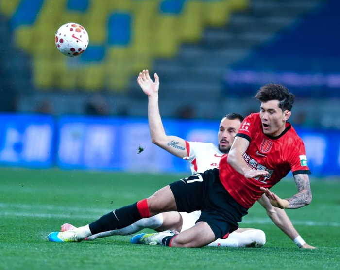 成都蓉城角球绝杀青岛海牛 罗慕洛破门助球队登