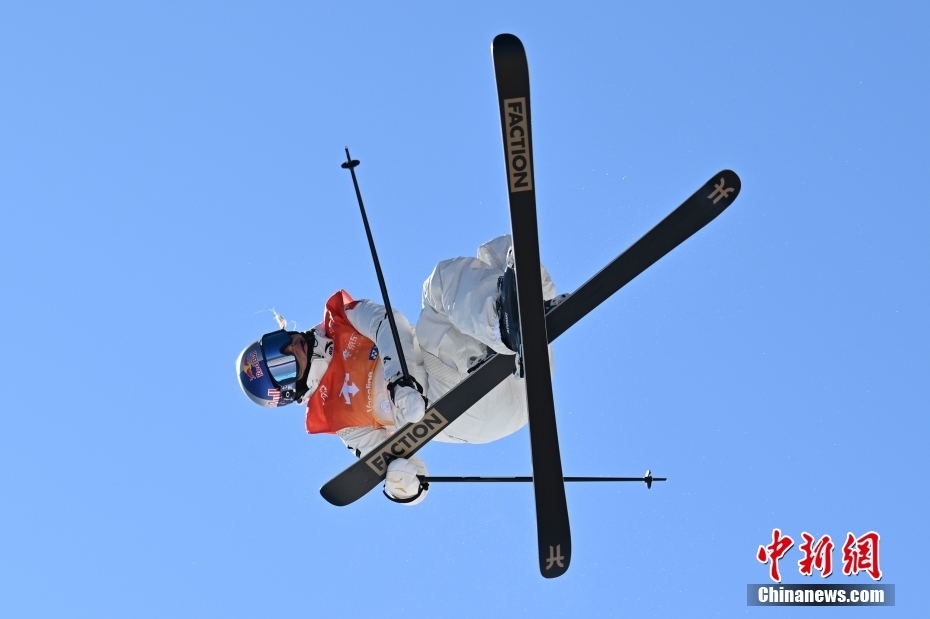 谷爱凌带伤夺金创纪录 李方慧揽亚中国包揽前两