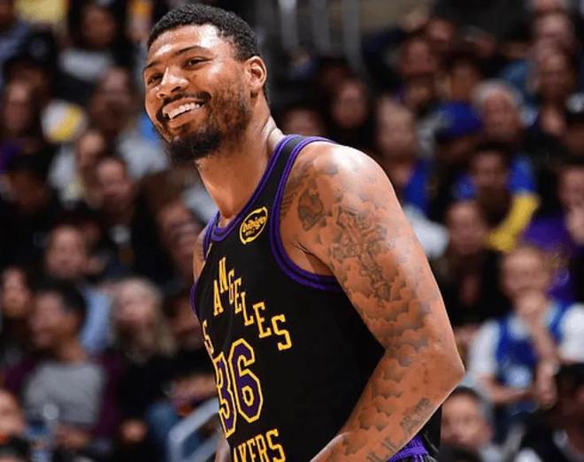 湖人双杀火箭夺系列赛先机 斯玛特肯纳德爆发成