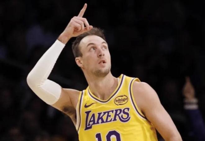 湖人双杀火箭夺系列赛先机 斯玛特肯纳德爆发成